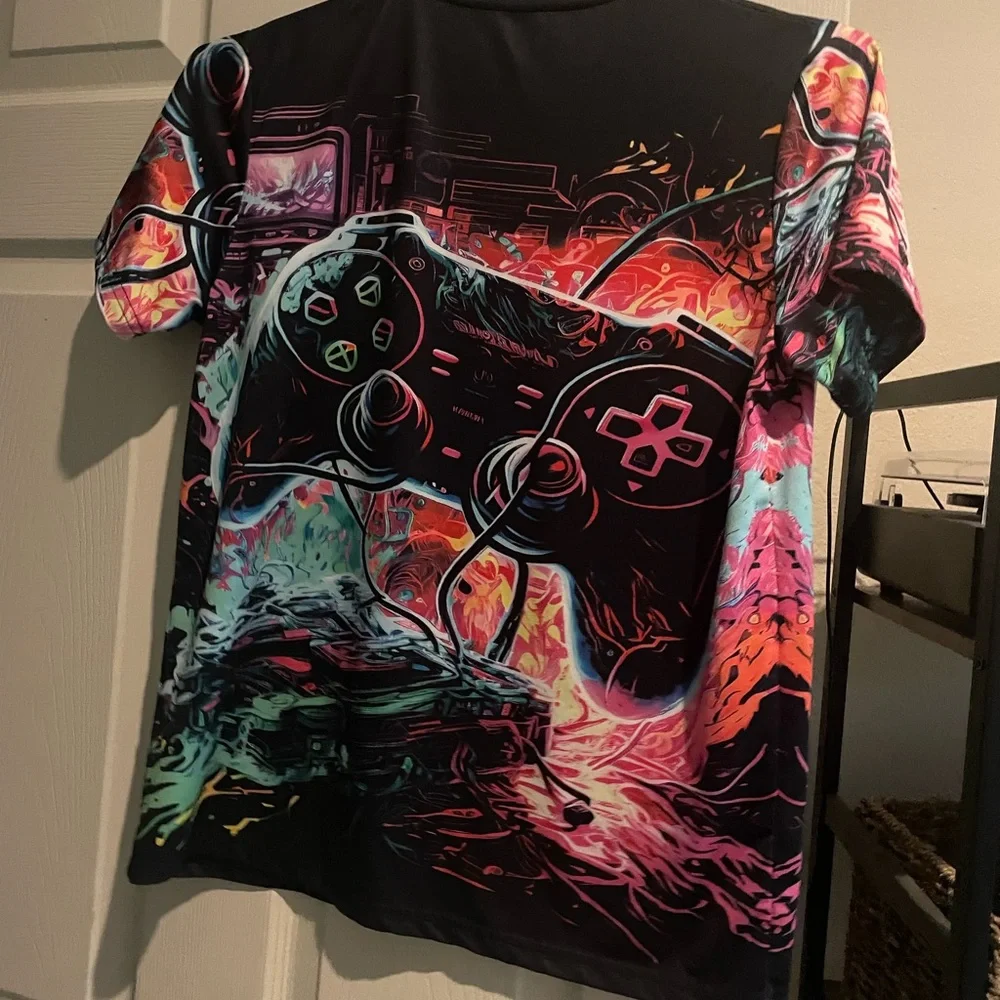 Boys Colorful Gaming Graphic shirt soft and stretchy -size 8-10